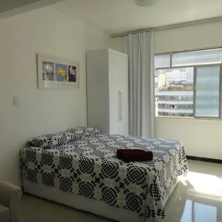 Arcanjo Aluga Apartamento Inteiro Em Copacabana